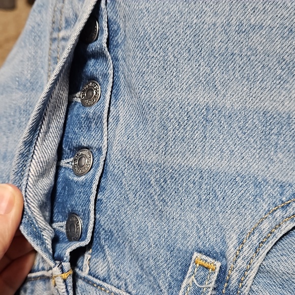 Levi's Jeans - Picture 10 of 12
